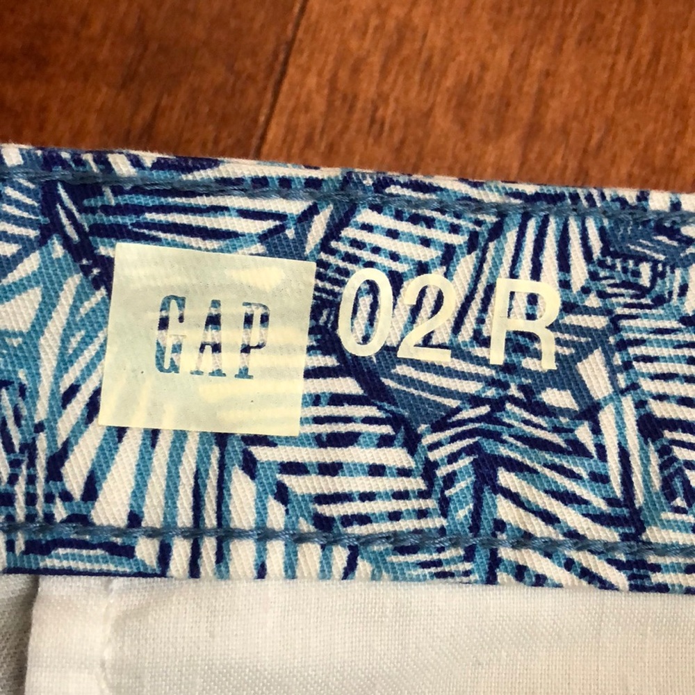 Gap Pattern Shorts - image 3